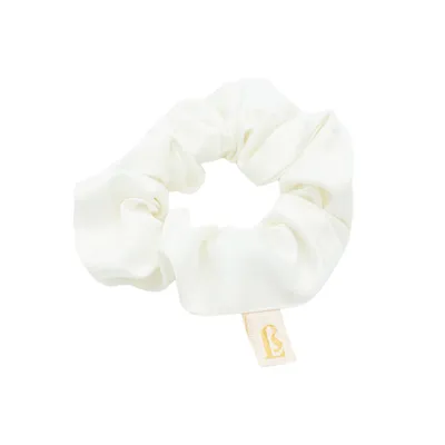 Satynowa biała gumka do włosów SCRUNCHIE IVORY