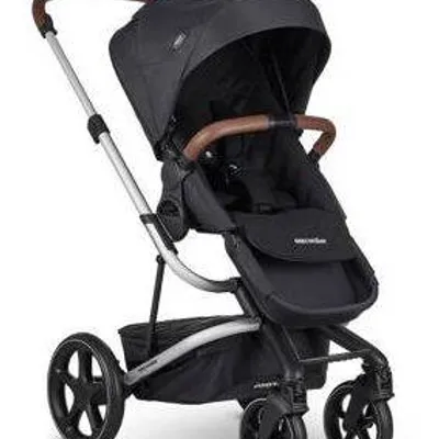 Easywalker Harvey 3 Premium Wózek Spacerowy Jet Black All Black Srebrny Stelaż (zawiera stelaż, siedzisko z budką i pałąkiem z ekoskóry)