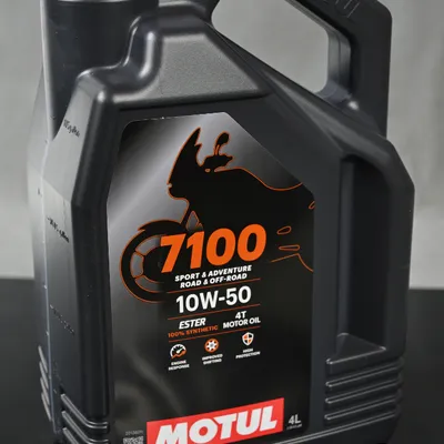 MOTUL 7100 4T 10W50 4L