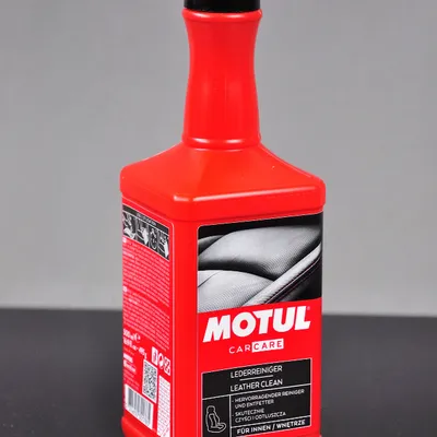 MOTUL LEATHER CLEAN 500 ml do czyszczenia skóry